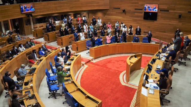 O Parlamento de Galicia elixe presidente da Xunta a Alfonso Rueda Valenzuela